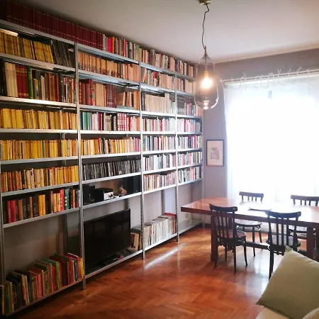 Porta Romana Metro Station Apartment Milan