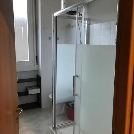 Apartment Porta Romana Metro Station *